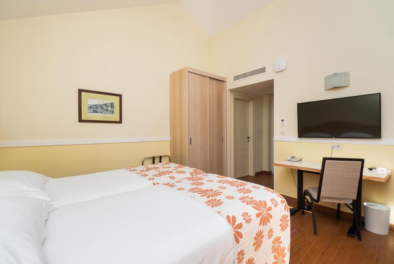 Amadria Park Apartments Σίμπενικ Εξωτερικό φωτογραφία
