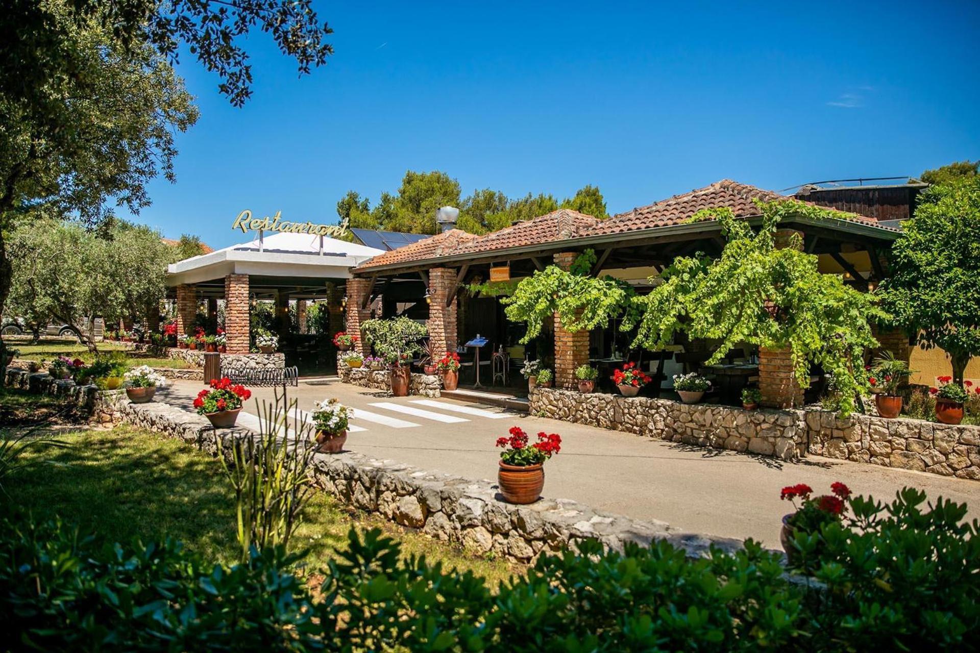 Amadria Park Apartments Σίμπενικ Εξωτερικό φωτογραφία