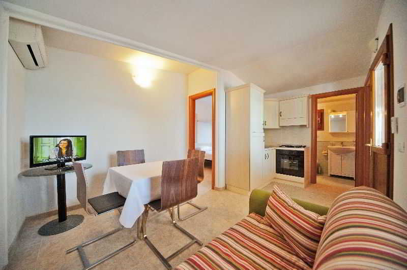 Amadria Park Apartments Σίμπενικ Εξωτερικό φωτογραφία